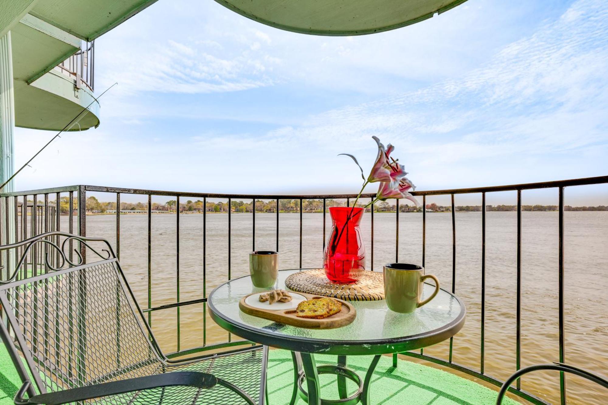 Resort-Style Lake Conroe Retreat With Balcony And View Willis Exterior photo
